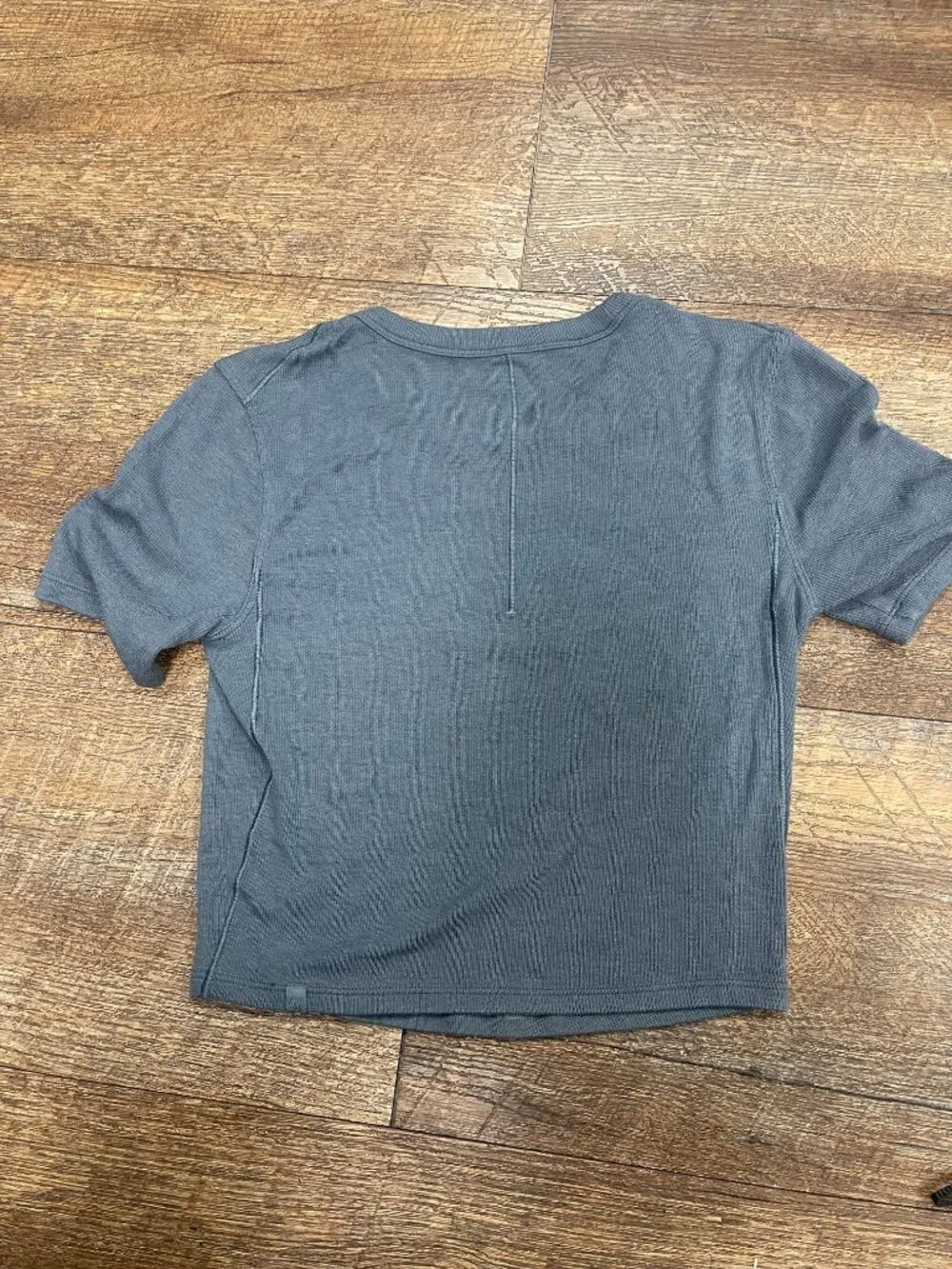 lululemon Ribbed Cropped Dark Gray Tee XS